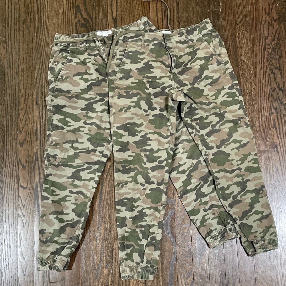 Bundle of 2 Camo Joggers, Medium